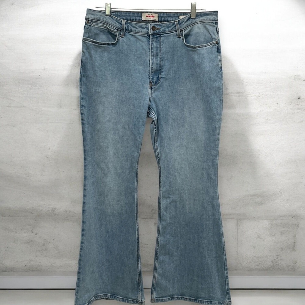 Wrangler High Rise Fierce Flare Jeans‎ Light Wash Womens 16x30 Y2K Vintage Style